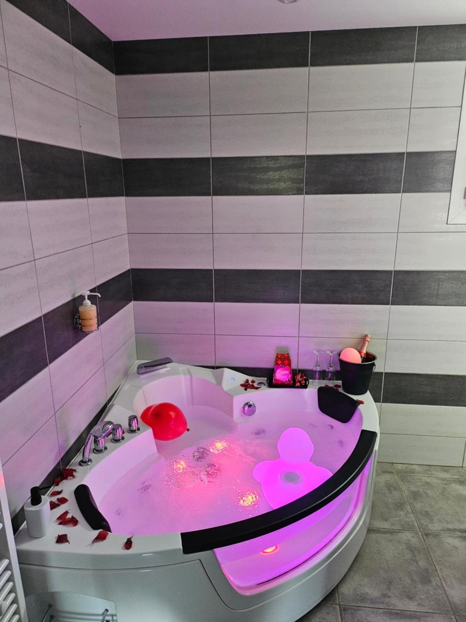 Magnifique maison avec baignoire balnéo Cornebarrieu Esterno foto